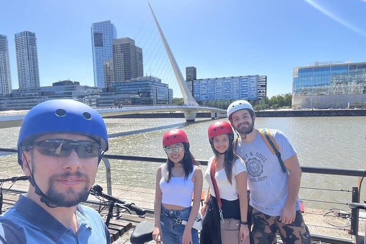 E-Scooter Buenos Aires: Recoleta, Palermo & Downtown Mate & Fernet Experience photo 4