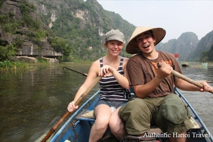 Tam Coc & Hoa Lu Day Trip: Limousine Transfer to Vietnam’s Karst Riverlands photo 5