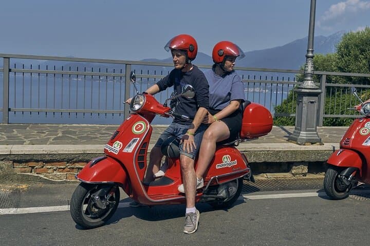 Full-Day Self-Guided Vespa Tour Around Lake Garda from Desenzano photo 3