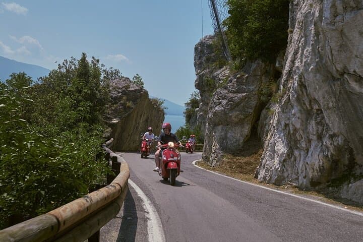 Full-Day Self-Guided Vespa Tour Around Lake Garda from Desenzano photo 4
