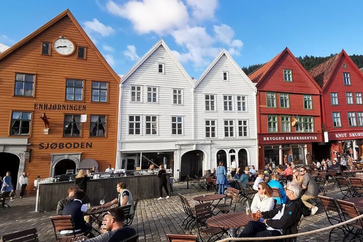 Explore Bergen: Private Guided Tour with Viking History and Mount Fløien Views photo 3