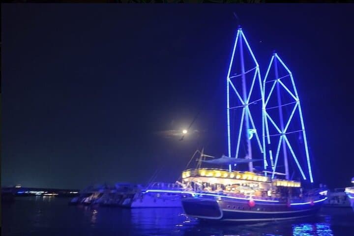 Sharm El Sheikh Night Dinner Cruise: Red Sea Dinner & Live Show photo 6