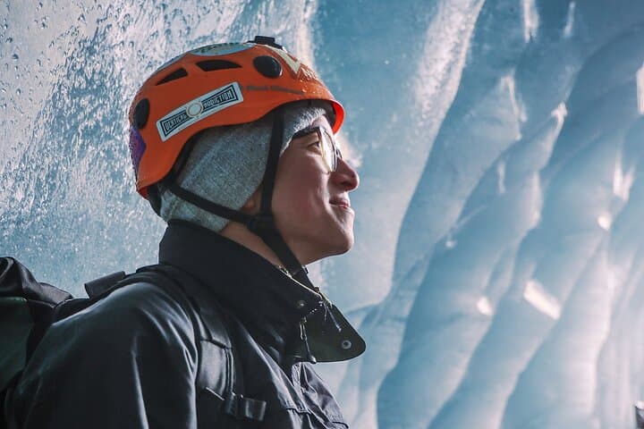 Early Bird Ice Cave Tour with Professional Photos at Jökulsárlón Glacier photo 6