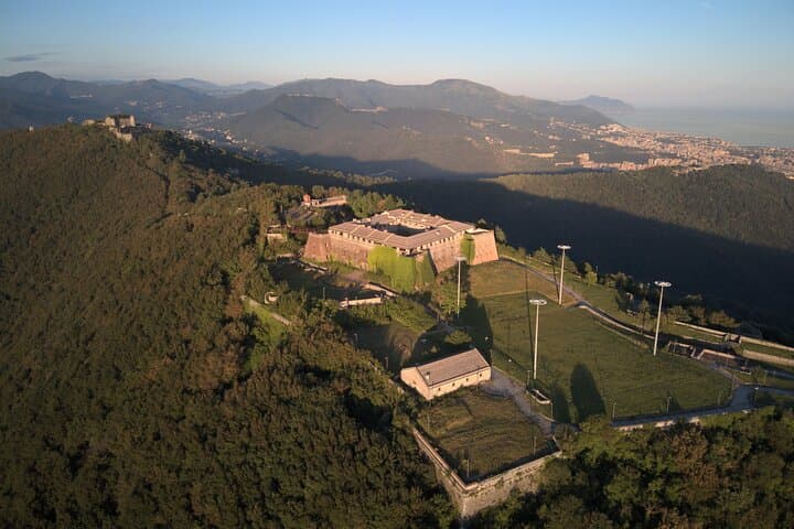 Private Half-Day Hike to Fort Diamond: Explore Genoa’s Hilltop Fortifications photo 5