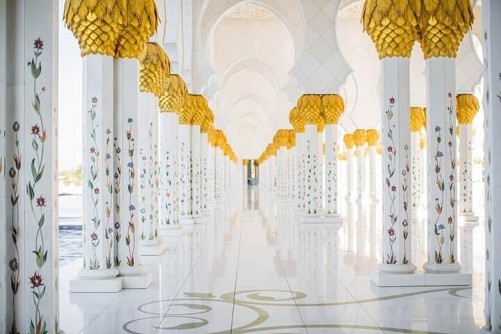 Private Abu Dhabi City Tour: Sheikh Zayed, Corniche & Heritage Village photo 2