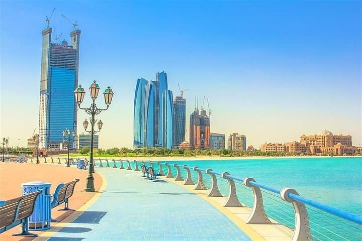 Private Abu Dhabi City Tour: Sheikh Zayed, Corniche & Heritage Village photo 3