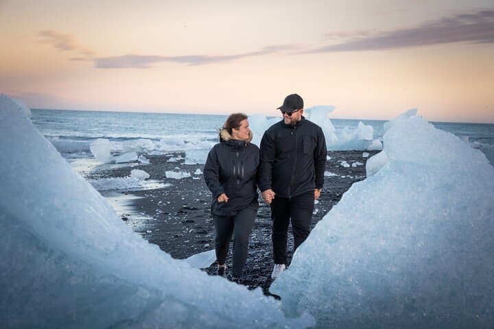 Glacier Lagoon to Diamond Beach: Full-Day Glacier Hike from Reykjavík