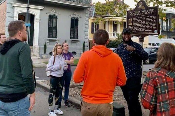 Night Stroll: New Orleans Ghost Tour & Haunted Pub Crawl with Free Shot photo 4