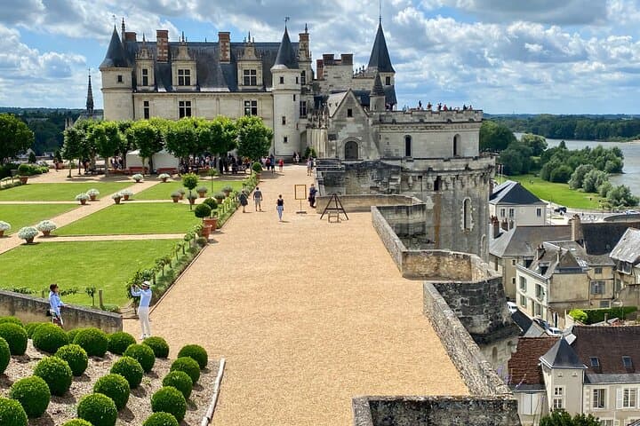 3-Day Loire Valley Castles & Wine Tasting Private Tour from Paris