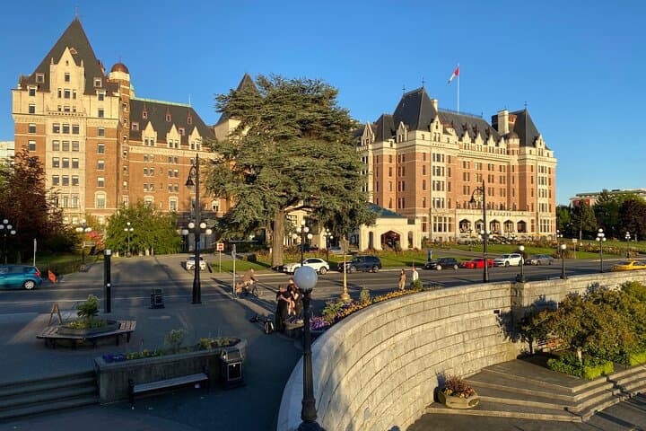 Private Victoria & Butchart Gardens Express: 4-Hour Guided Tour photo 2