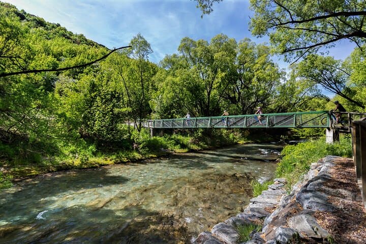 E‑Bike Hire with Return Shuttle: Queenstown to Gibbston Wine Trail photo 3
