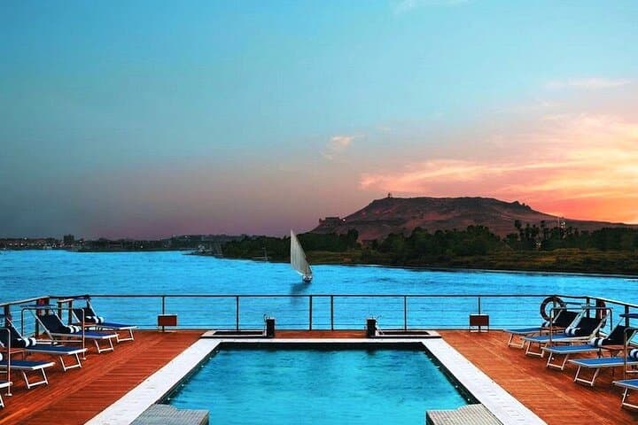 Five-Day Nile Cruise from Hurghada: Luxor to Aswan Highlights