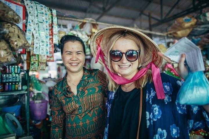 Saigon Night Bites: 3-Hour Ho Chi Minh Street Food Walk & Hidden Alleys photo 3