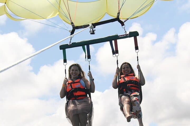 Parasailing Over the Caribbean Sea in Cancún: 10-Minute Flight & Wave Runner Combo photo 4