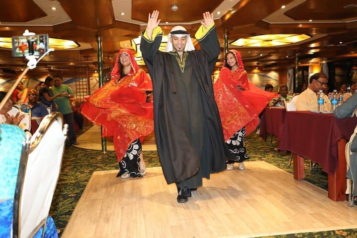 Cairo Nile Dinner Cruise with Belly Dance and Tanoura Show photo 2