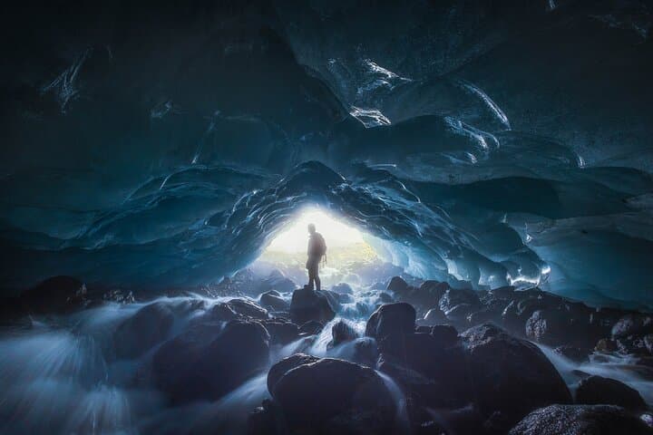 Early Bird Ice Cave Tour with Professional Photos at Jökulsárlón Glacier