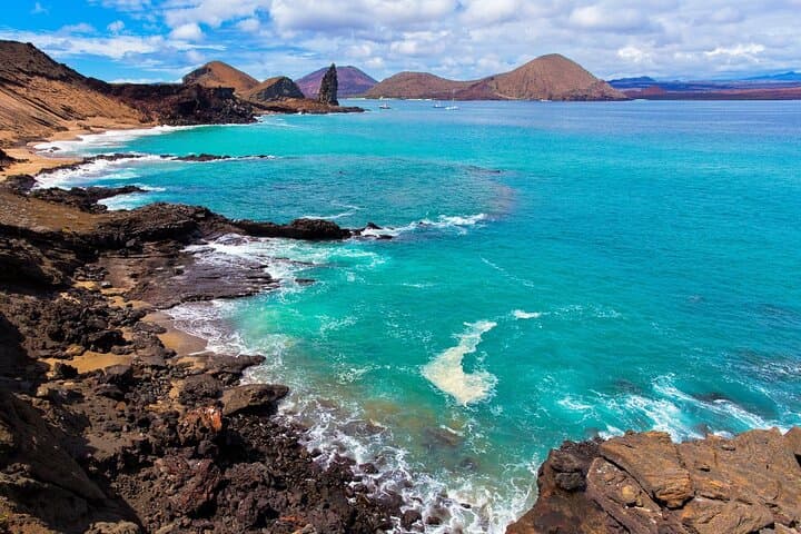 7-Day Galapagos Food & Wildlife Tour: Guided Culinary Adventure with Snorkeling photo 3