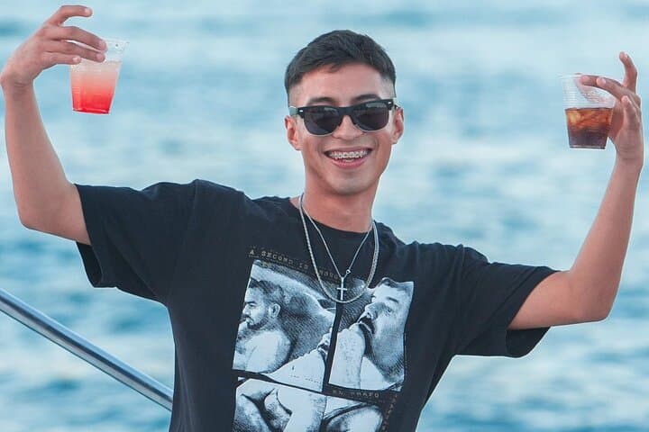 Cabo Escape Sunset Cruise: Dinner, Open Bar & Arch Views photo 6