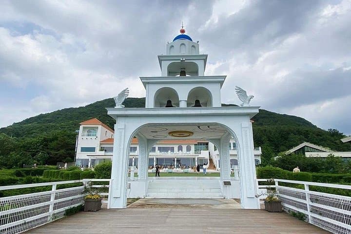 Chuncheon 3-Hour Private Taxi Tour: Jungang Market & Cafe Streets photo 3