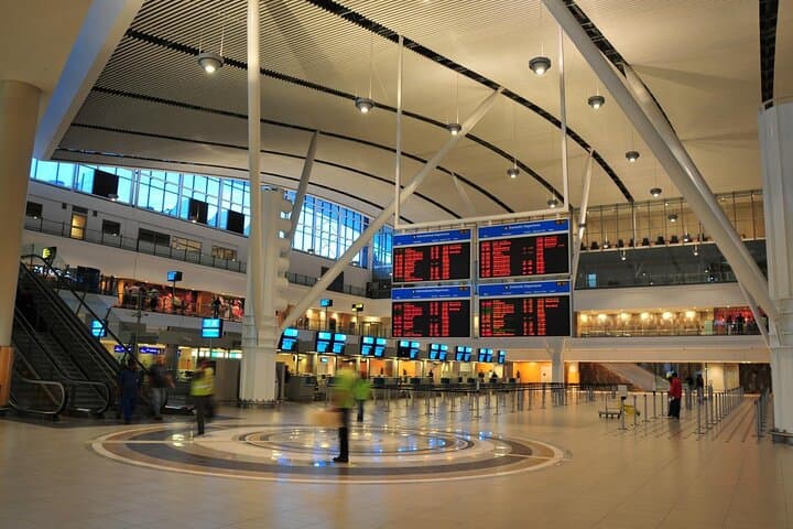 Cape Town Airport to Hotel Transfers: Private 24/7 Shuttle Service Guide photo 5