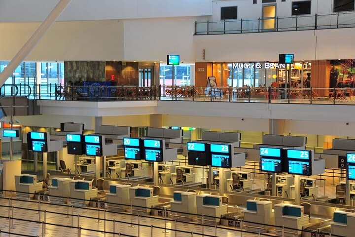 Cape Town Airport to Hotel Transfers: Private 24/7 Shuttle Service Guide photo 6