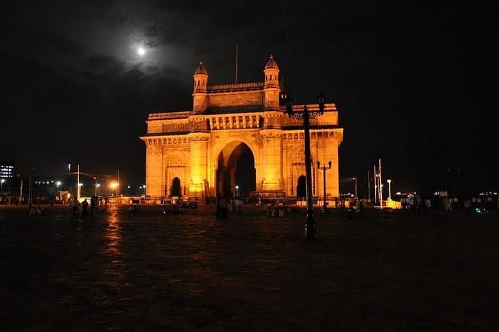 Explore Mumbai's Vibrant Nightlife on a Private Tour photo 6
