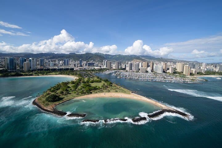 Oahu from Above: 18-Minute Private Helicopter Tour Over Honolulu photo 3