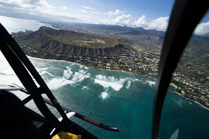 Oahu from Above: 18-Minute Private Helicopter Tour Over Honolulu photo 5