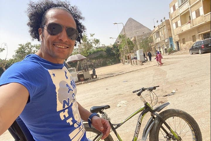 Private Bike Tour of Giza Pyramids Valley — Ride to the Great Pyramid & Sphinx photo 1
