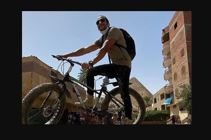 Private Bike Tour of Giza Pyramids Valley — Ride to the Great Pyramid & Sphinx photo 2