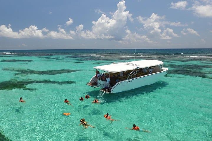 Private Catamaran to Isla Mujeres from Cancún — Snorkel, Beach Club & Open Bar photo 4