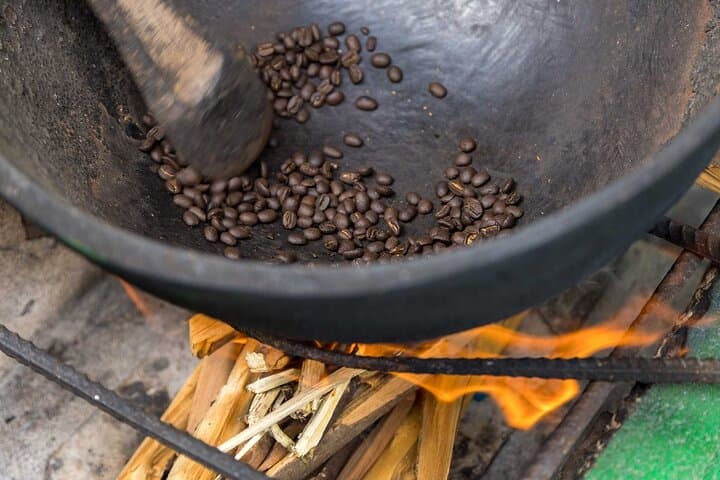 Blue Mountain Hike, Bike & Waterfall Tour with Coffee and Lunch photo 4