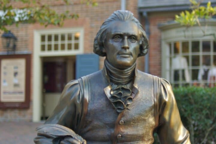 Secrets of Colonial Williamsburg: Hidden History Walking Tour Guide photo 2