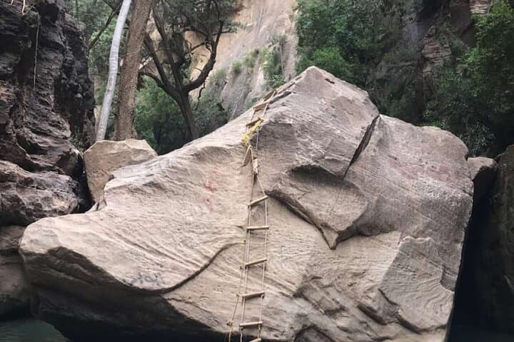 Wadi Lajab Canyon Hike: Abha's Desert-Valley Waterfalls & Black Mountain photo 5