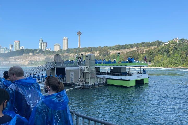Niagara Falls 5pm Walking Tour with Maid of the Mist Ticket photo 3