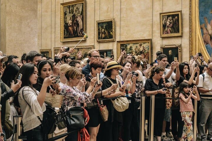 Full-Day Paris City Tour with Louvre, Saint-Germain and Seine Dinner Cruise photo 6