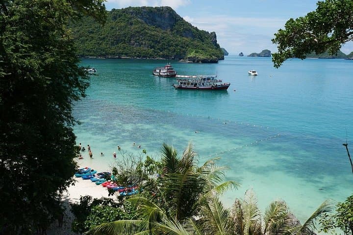 Angthong Marine Park Day Tour from Koh Samui — Kayaks, Snorkel & Emerald Lake photo 3