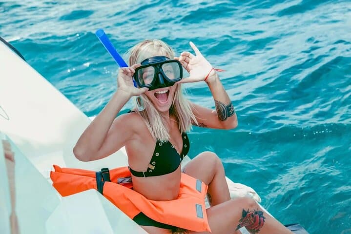 Private Catamaran to Isla Mujeres: Snorkel, Open Bar & Playa Norte Day Trip photo 5