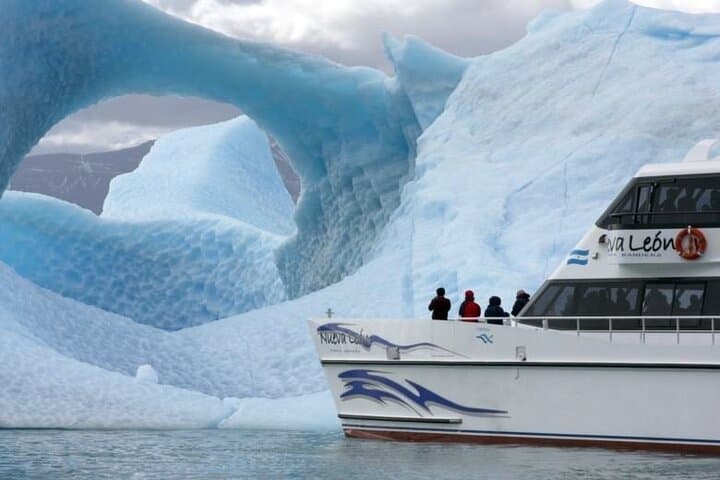 Private Perito Moreno Glacier Tour with Boat Ride — Day Trip from El Calafate photo 4