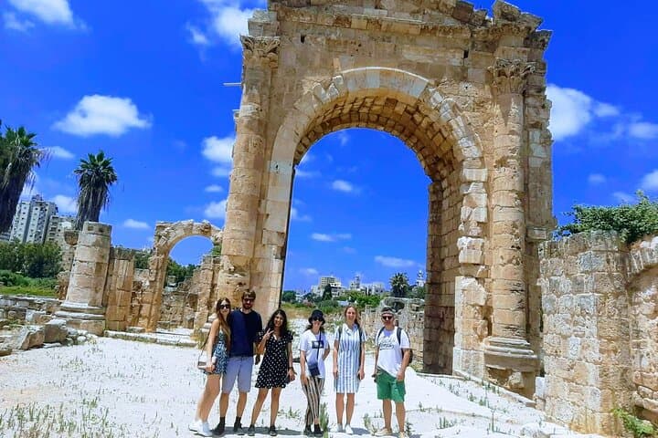 Sidon, Tyre & Maghdouche Day Tour from Beirut: Phoenician Ruins, Sea Castle and Marian Shrine