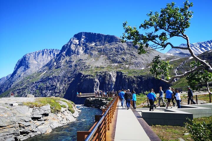 Trollstigen Panoramic Drive: Ålesund to Troll — 10-Stop Royal Tour