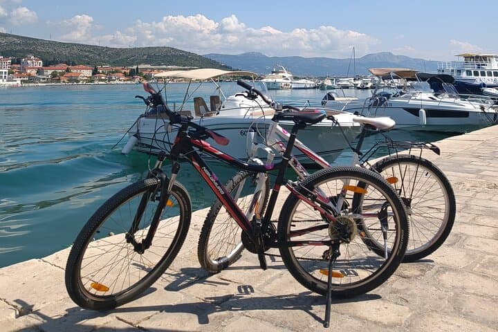 Coastal Bike Rental and Island Loop from Trogir photo 3