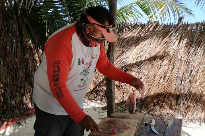 Full-Day Fishing and Snorkeling to Cabo Catoche from Holbox photo 4