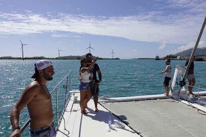 Full-Day Reef Safari at Sainte Anne Marine National Park: Snorkel, Semi-Submersible & Moyenne Island photo 6