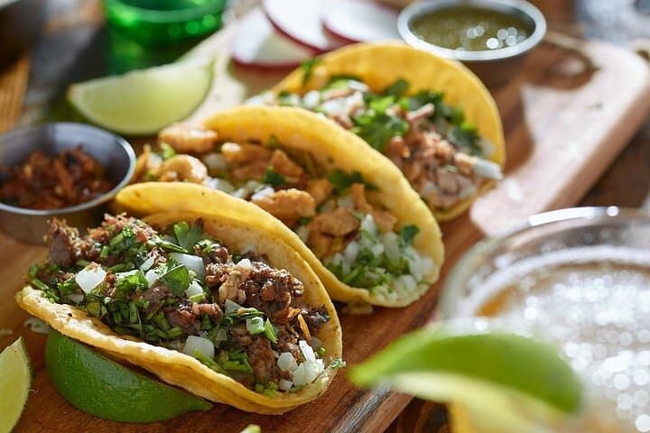 Acapulco Taco Tour: Market-to-La Quebrada Food Crawl & Local Taco Masterclass photo 4