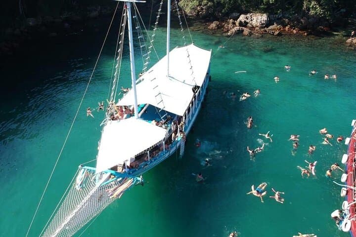 Angra dos Reis Boat Tour with Lunch: Ilha Grande & Lagoa Azul Schooner Cruise photo 3