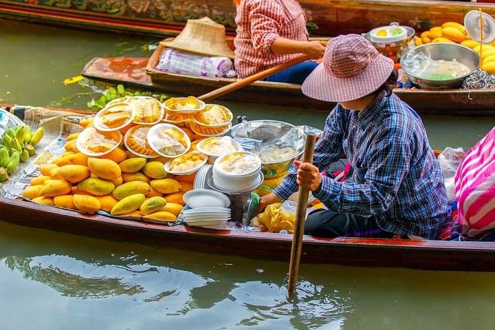 Damnoen Saduak Floating Market and Erawan Waterfall Day Tour from Bangkok photo 4