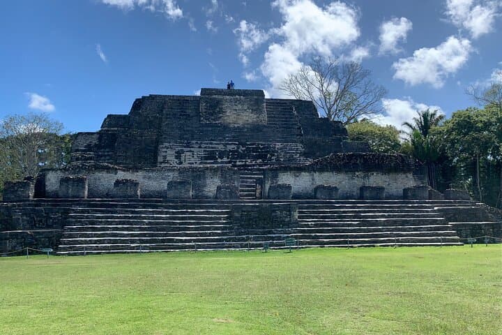Altun Ha Ruins, Jungle Zipline and Cave-Tubing Day Trip from Belize City