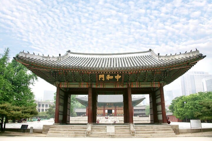 Deoksugung Palace Night Tour: Lantern-Lit Walk Through Seoul’s Royal Modernity photo 6