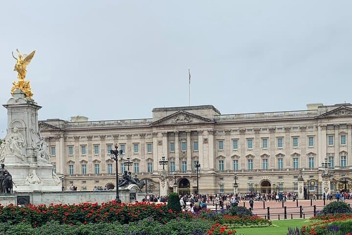 Heathrow to Central London Private Black Cab Transfer and Sightseeing Tour photo 4